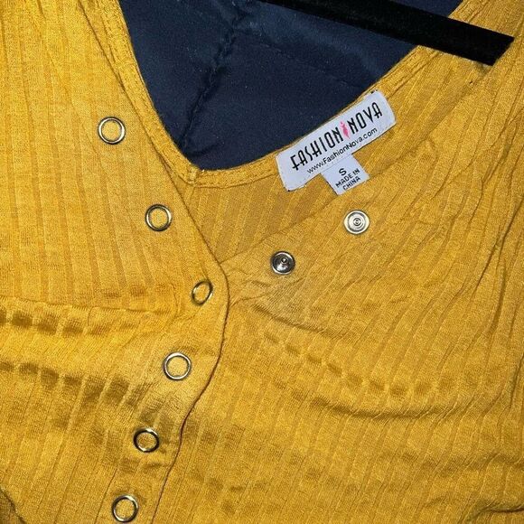 💖5/$40 Mustard yellow bodysuit size S - Picture 4 of 4